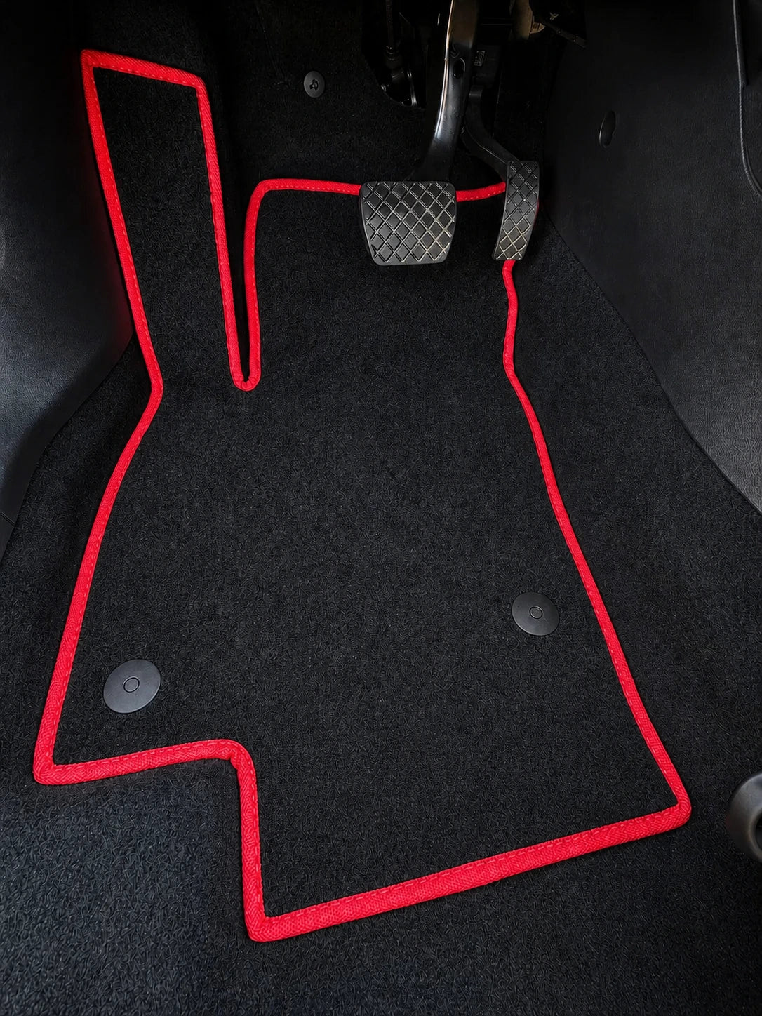 Premium-Autofußmatten aus Velours